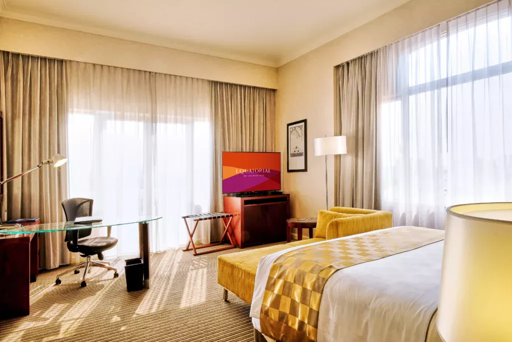 EXECUTIVE SUITE